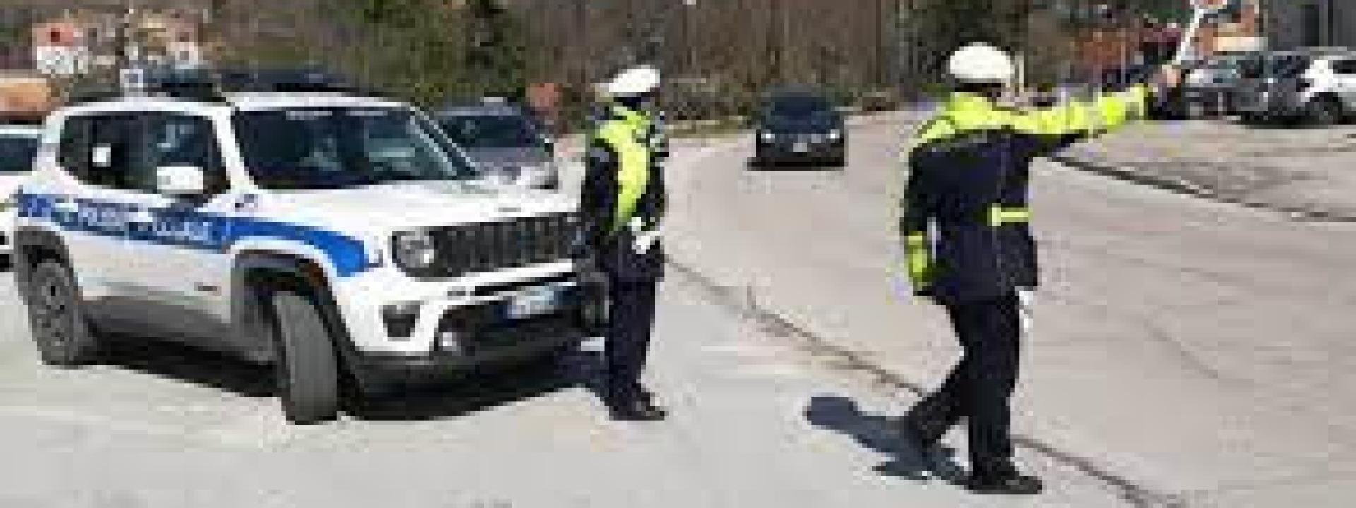 Marche - San Severino, scappa all'alt della Polizia locale: inseguito e bloccato