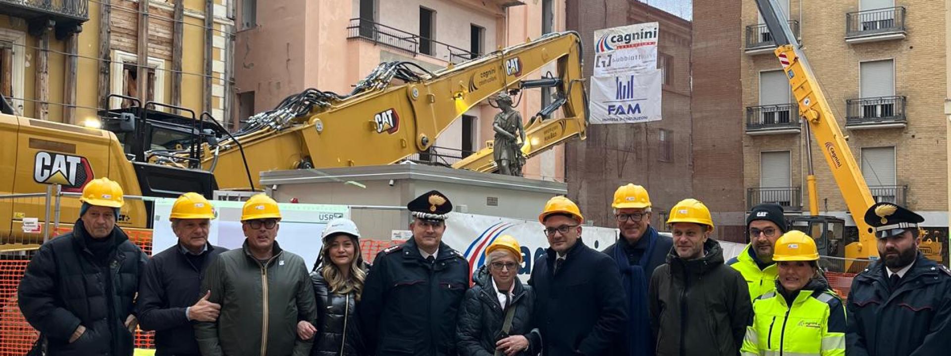 Marche - Camerino, partite le demolizioni del condominio Arcub: scavi archeologici e poi ricostruzione