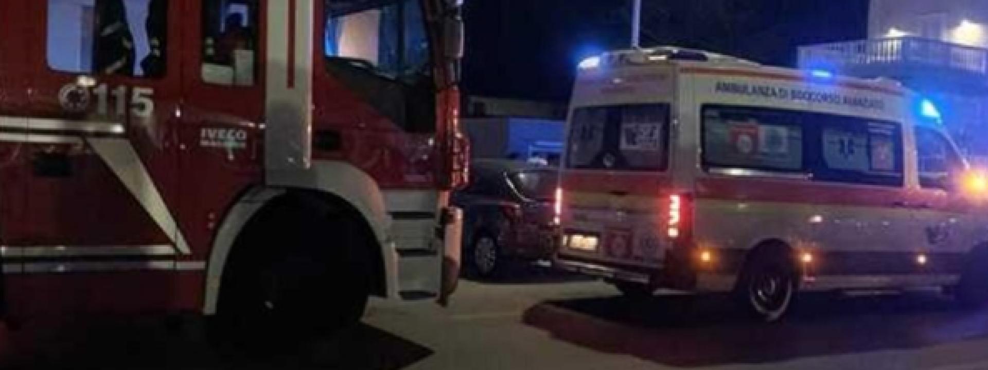 Marche - Tragedia all'alba: giovane precipita dal cavalcaferrovia e muore sui binari