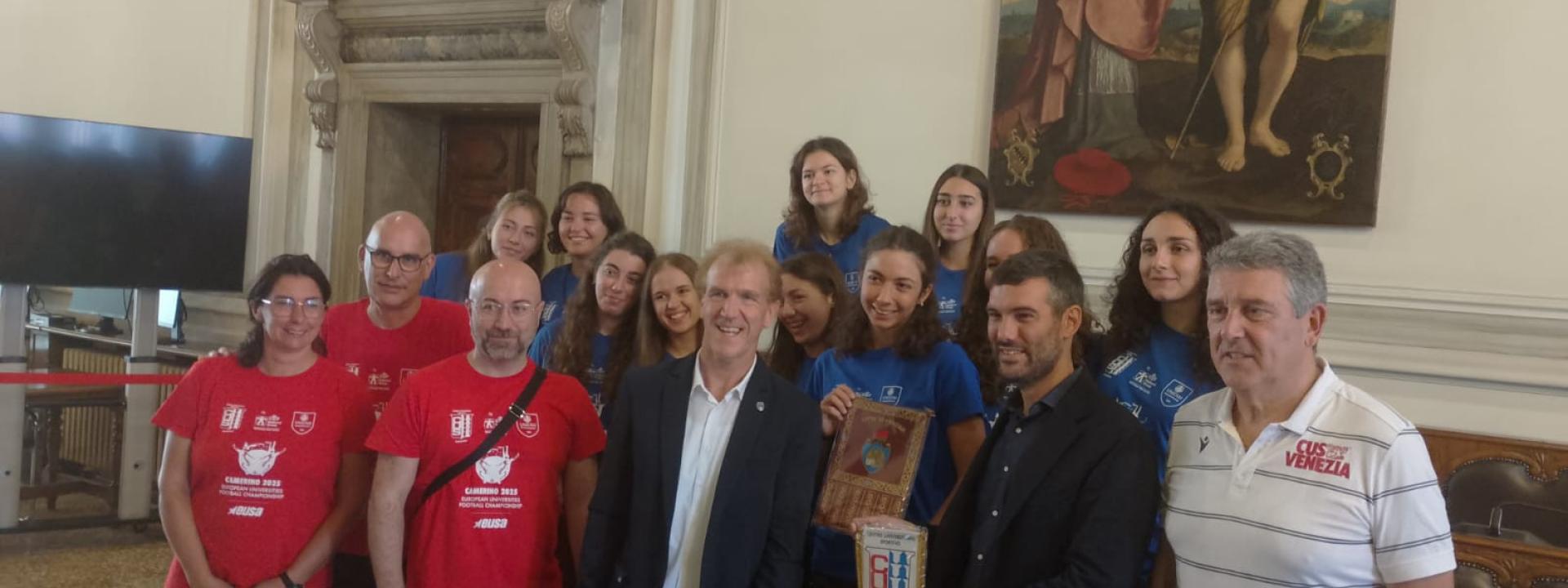 Marche - Cus Camerino e Unicam protagonisti a Venezia per le 50 edizioni del torneo storico di Campo San Giacomo