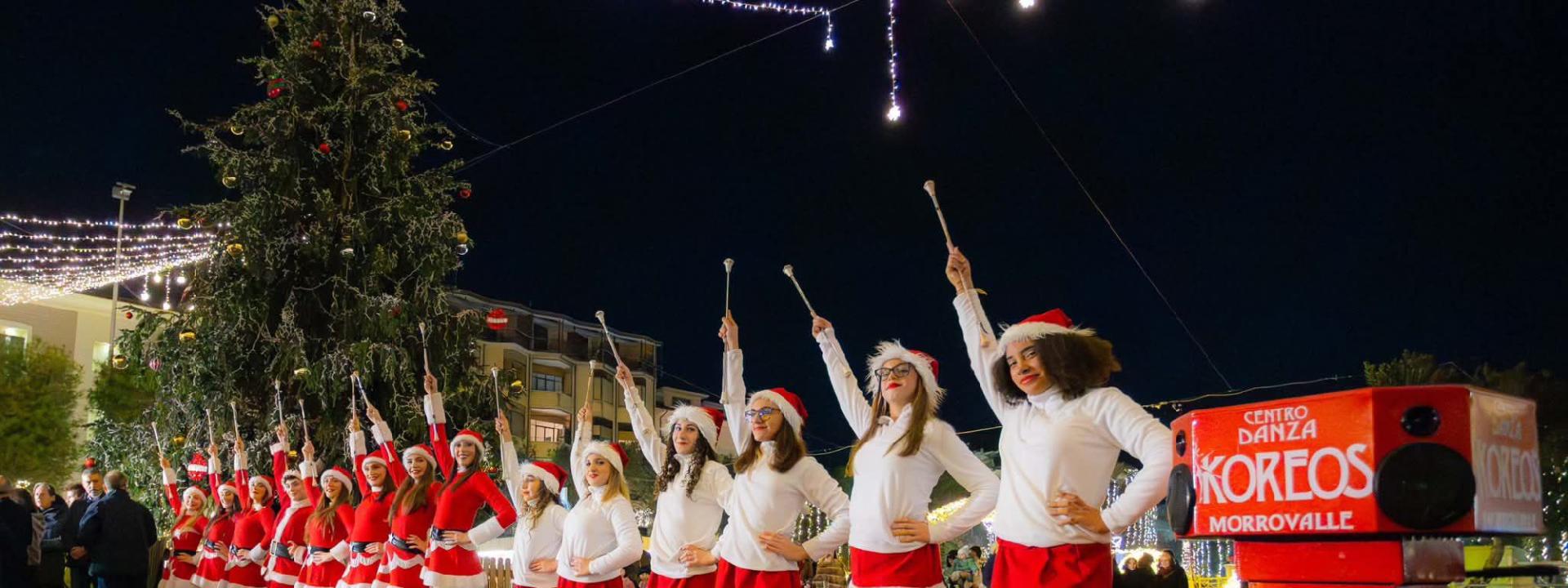Marche - San Severino Christmas Town: la festa si anima con majorettes e dj set