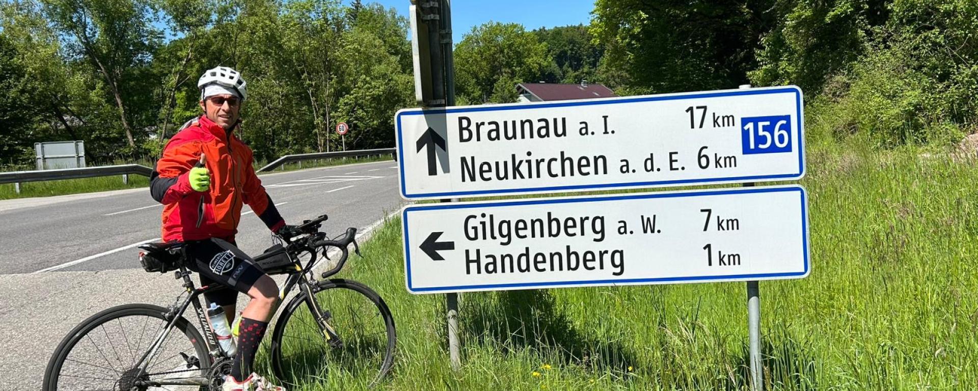 Marche - Il ciclista Tonino Pieroni già arrivato in Germania nell’impresa “Da Camerino a Capo Nord”