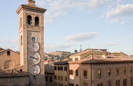 Marche - Tolentino, il centrodestra: 