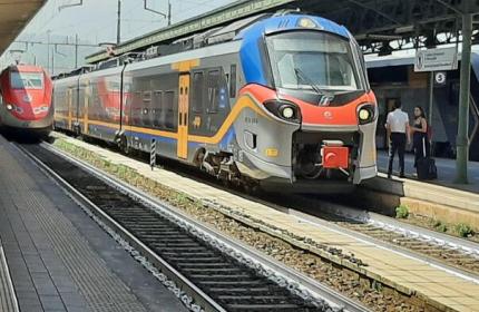 Marche - Cresce l'offerta di treni per l'aeroporto di Ancona