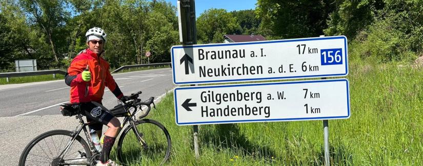 Marche - Il ciclista Tonino Pieroni già arrivato in Germania nell’impresa “Da Camerino a Capo Nord”